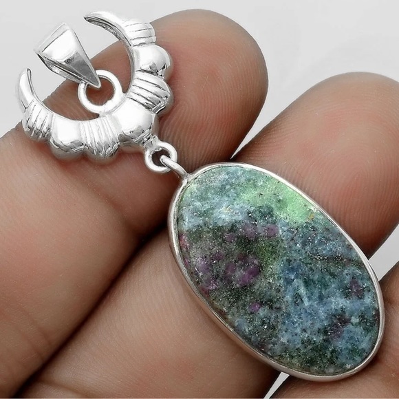 Silver crescent moon Pendant - Picture 1 of 2